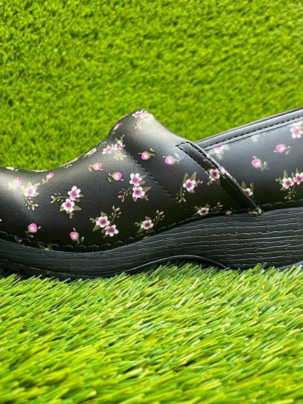 Skechers Candaba Womens Size 7.5 Black Pink Classic Leather Slip-On Clog‎ Shoes